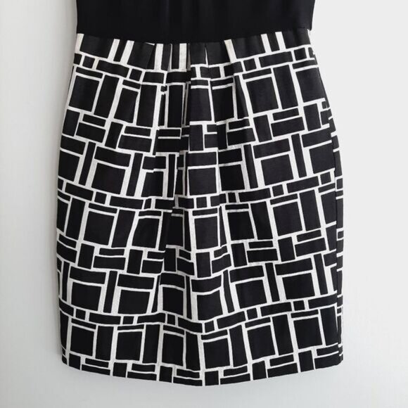 MAX & CLEO / Mixed Media Defined Waist Dress w/ Pockets Geometric Pattern B&W 8 - Picture 4 of 15